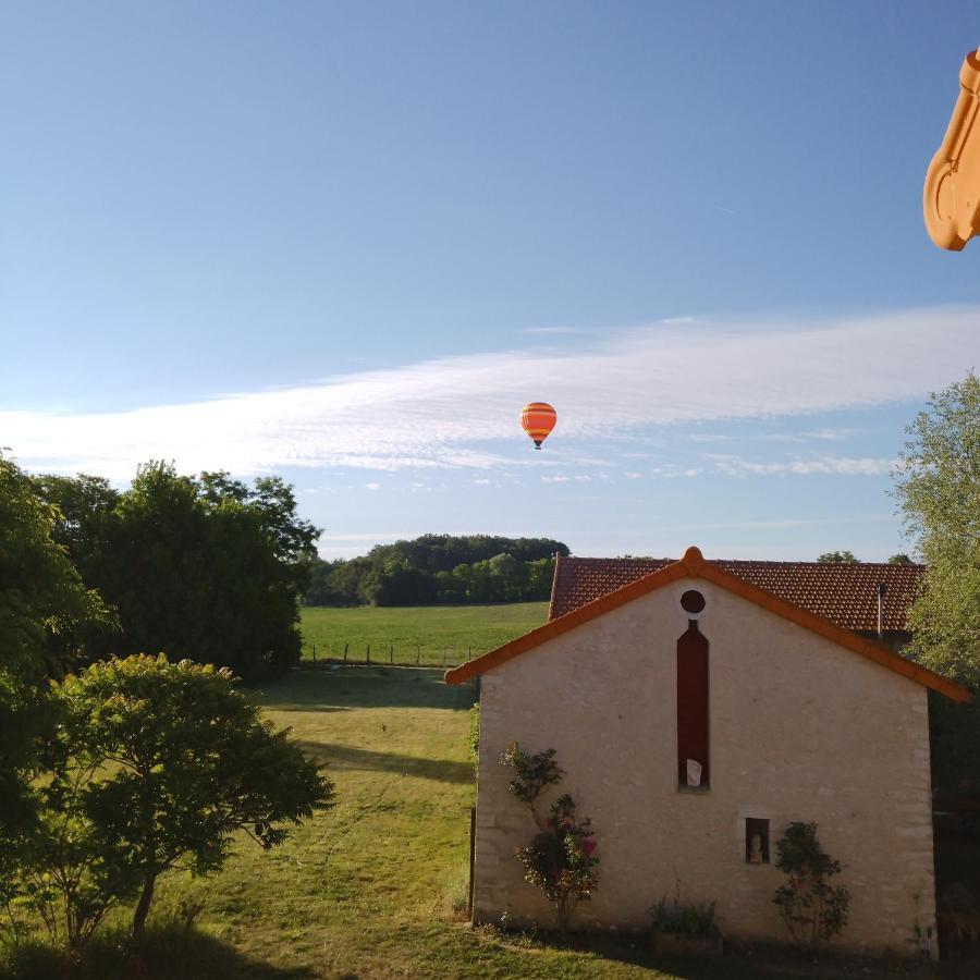 Vila Au Repos Des Elfes Braye-sous-Faye Exteriér fotografie