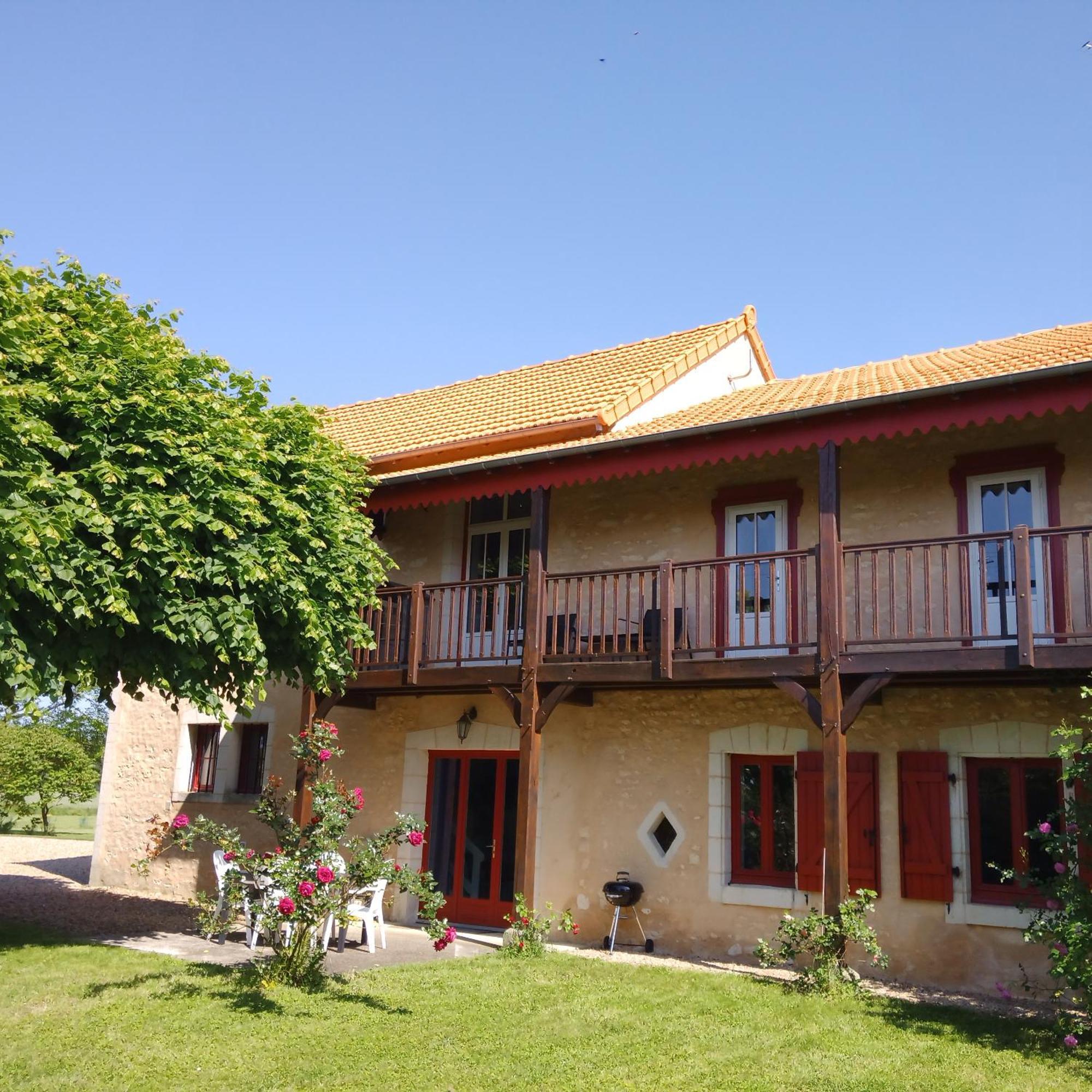 Vila Au Repos Des Elfes Braye-sous-Faye Exteriér fotografie