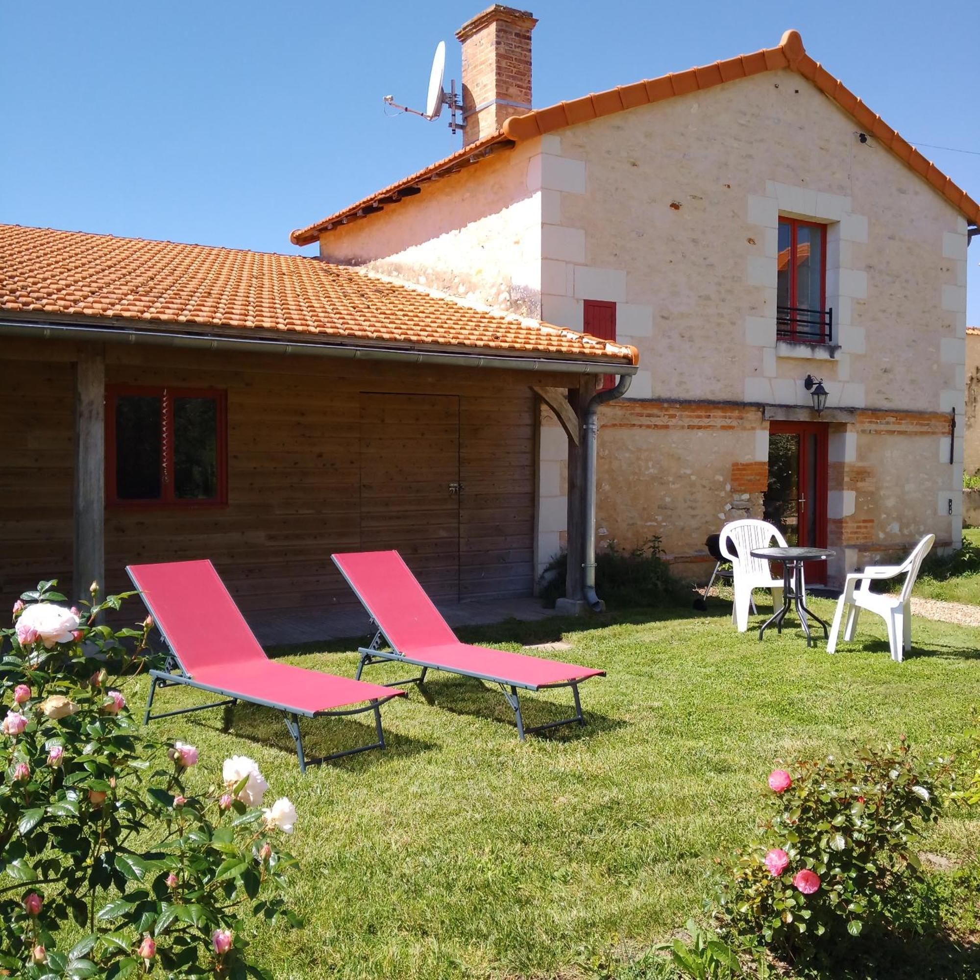 Vila Au Repos Des Elfes Braye-sous-Faye Exteriér fotografie