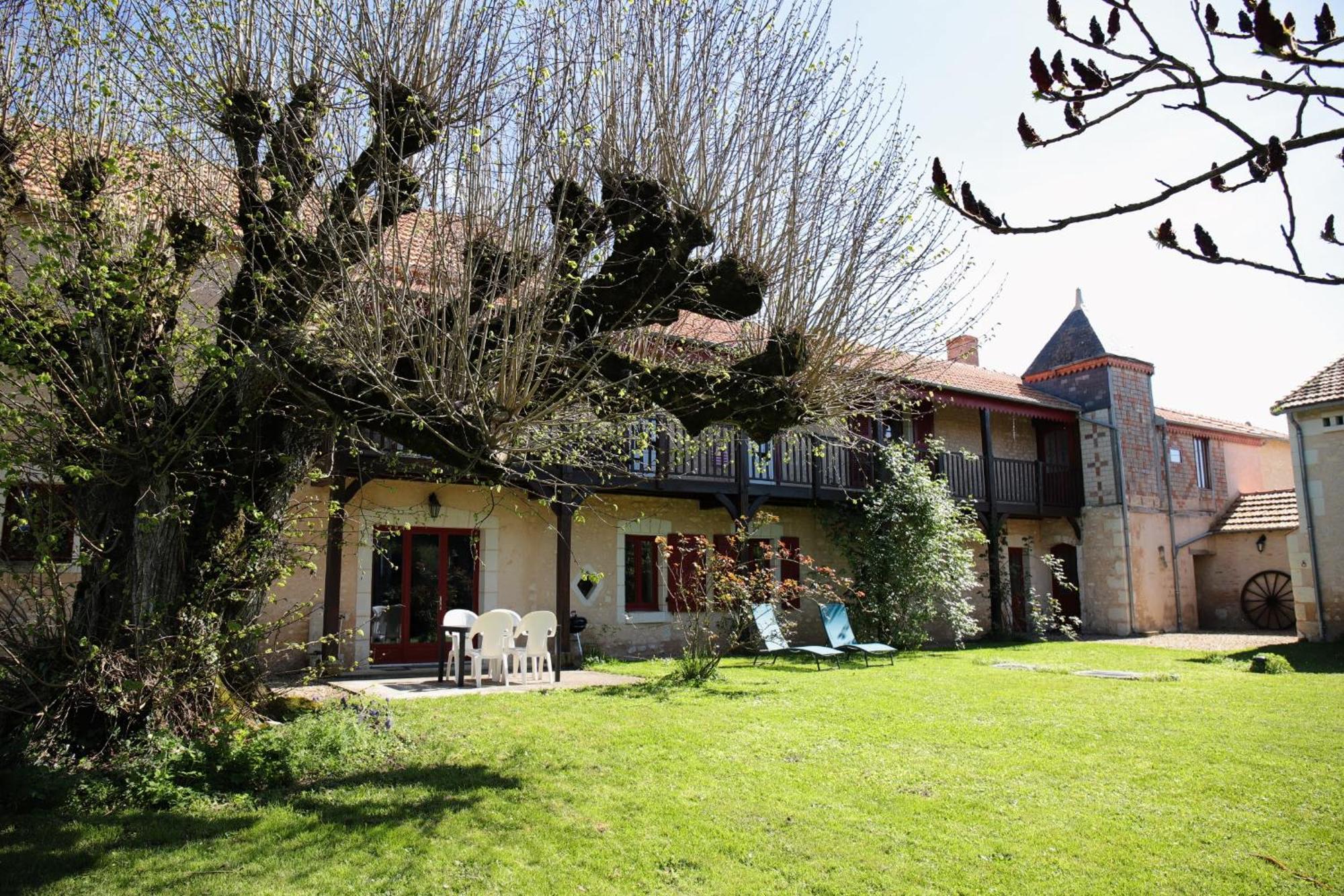 Vila Au Repos Des Elfes Braye-sous-Faye Exteriér fotografie